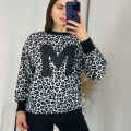 Siyah Leopar Desen Harf Detaylı Sweathirt