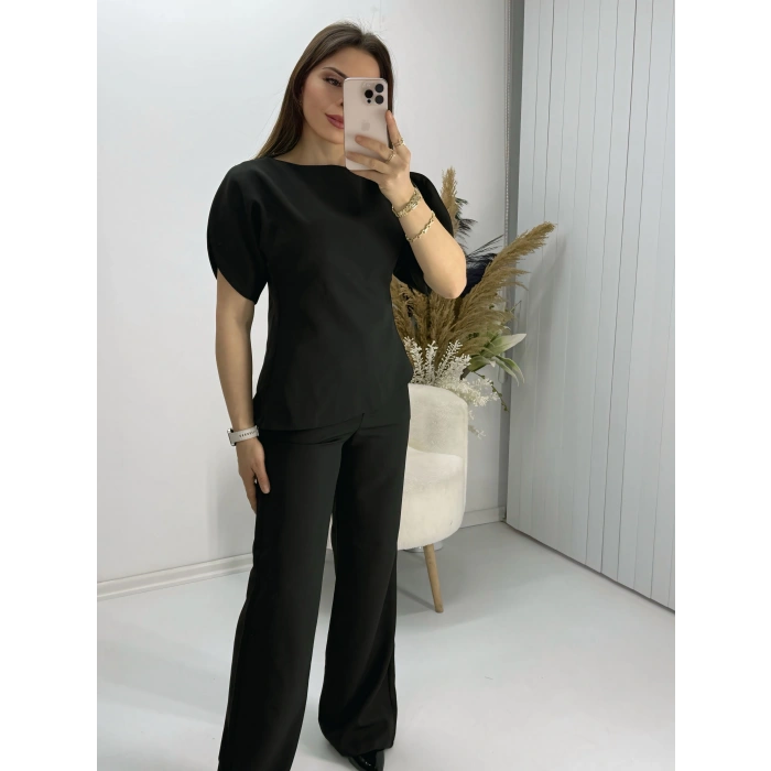 Omzu Yırtmaçlı Bele Oturan Asimetrik Kesim Takım