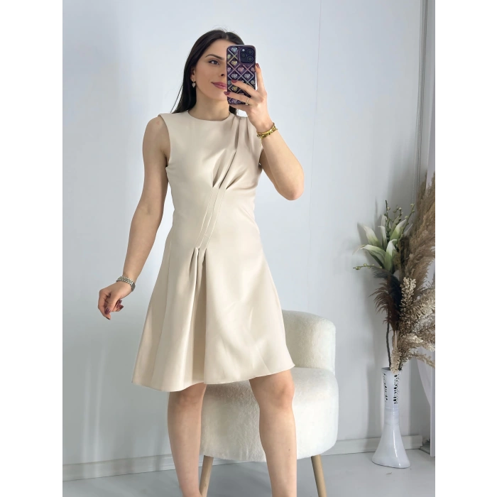 Bej Önü Büzgülü Elbise