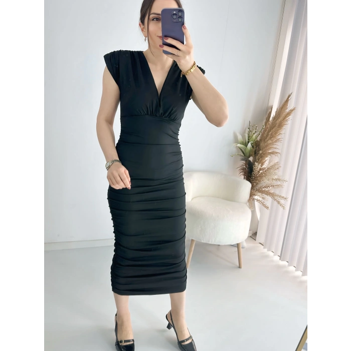 Derin Dekolteli Yan Büzgülü Örme Elbise