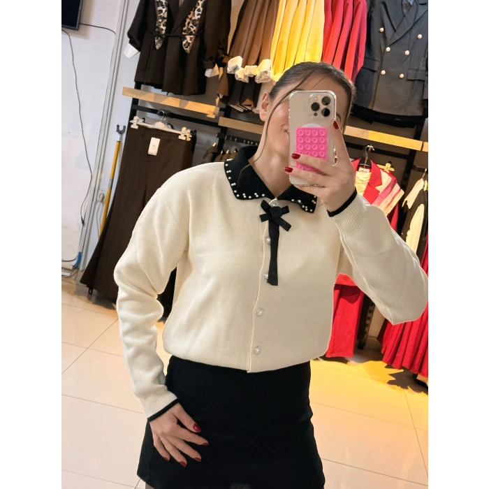 İnci taşlı Polo yaka kazak bej