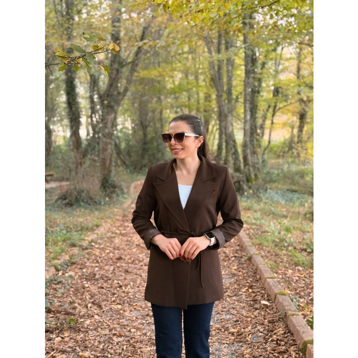 Kahve bel bağlamalı ceket