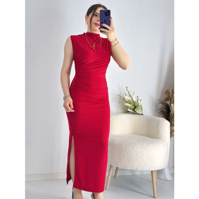 Kırmızı Drapeli Yırtmaçlı Elbise