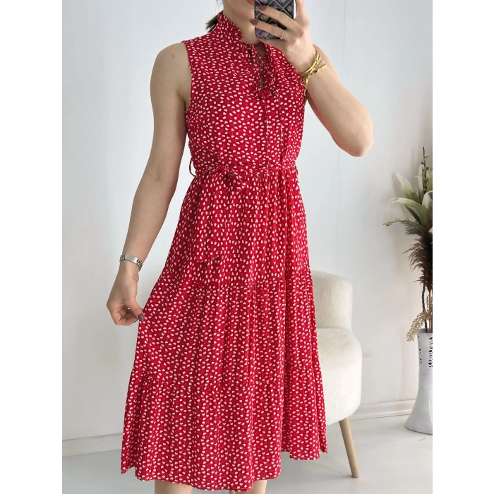 Kırmızı Puantiyeli Elbise