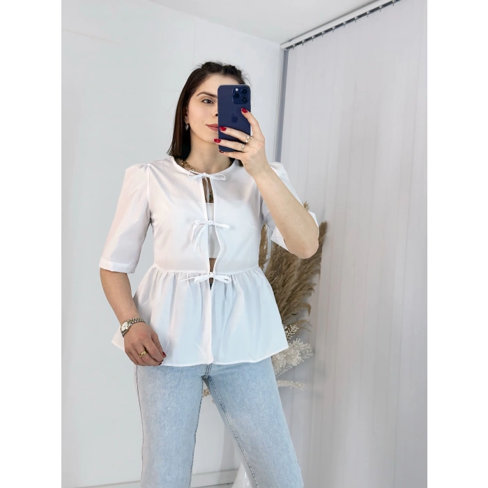 Önden Bağlamalı Beyaz Gömlek