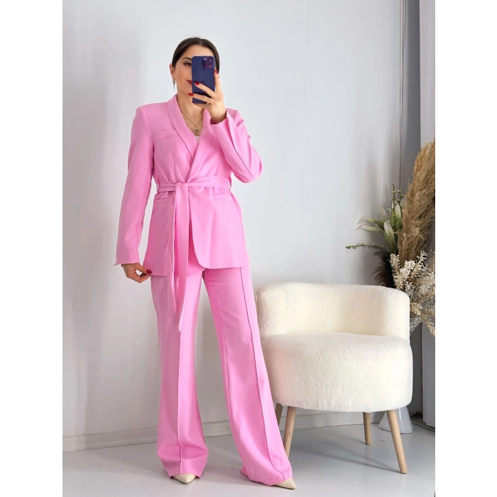 Pembe Şal Yaka Bağlama Detay Ceket Pantolon Takım