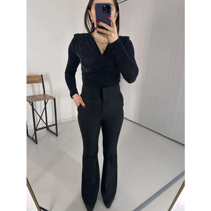 Simli Kravuze Yaka Bluz Siyah