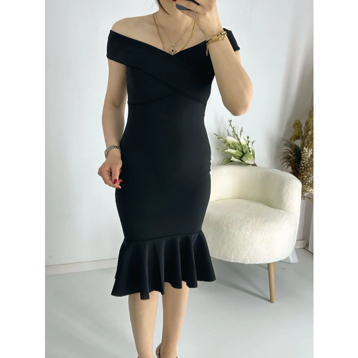 Siyah Çapraz Yaka Kolsuz Etek Ucu Valonlu Kalem Elbise