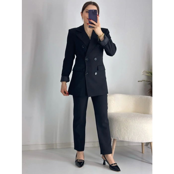 Siyah Düğmeli Ceket Takım