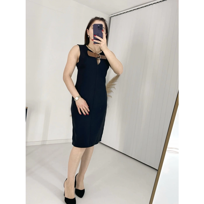 Siyah Göğüs Kemerli Klasik Elbise