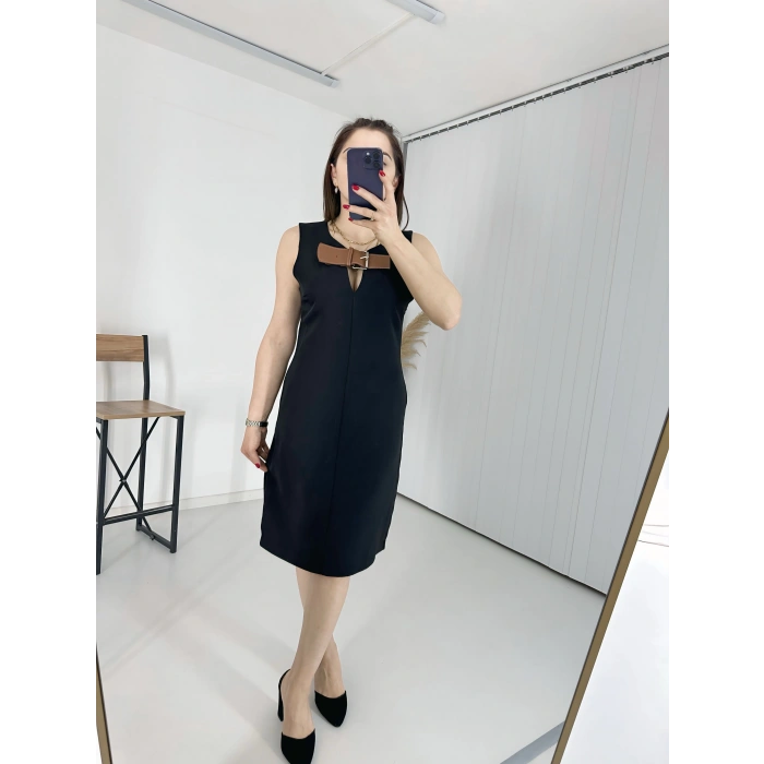 Siyah Göğüs Kemerli Klasik Elbise