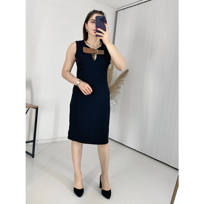 Siyah Göğüs Kemerli Klasik Elbise