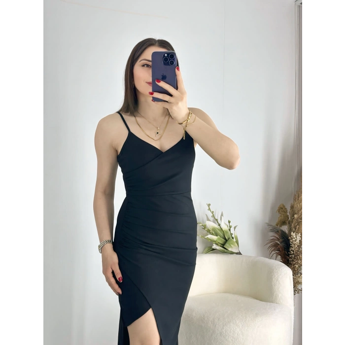 Siyah İnce İp Askılı Yırtmaçlı Uzun Abiye