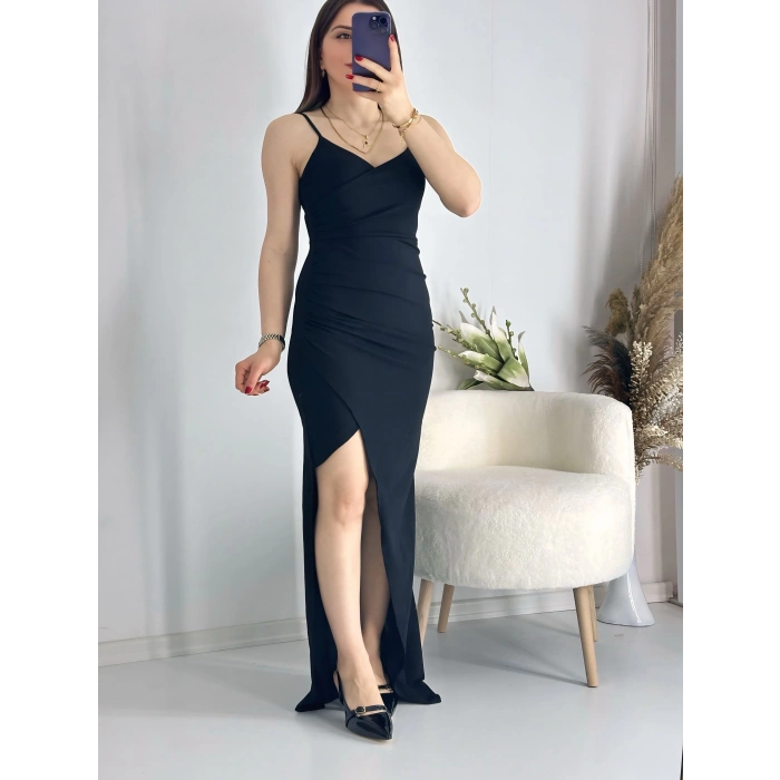 Siyah İnce İp Askılı Yırtmaçlı Uzun Abiye