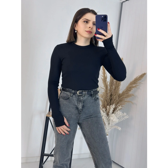 Siyah Parmak Geçirmeli Bluz