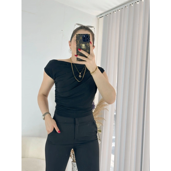 Siyah Sandy Kolsuz Büzgülü Bluz