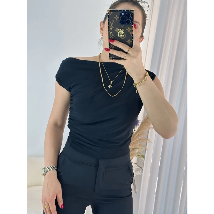 Siyah Sandy Kolsuz Büzgülü Bluz