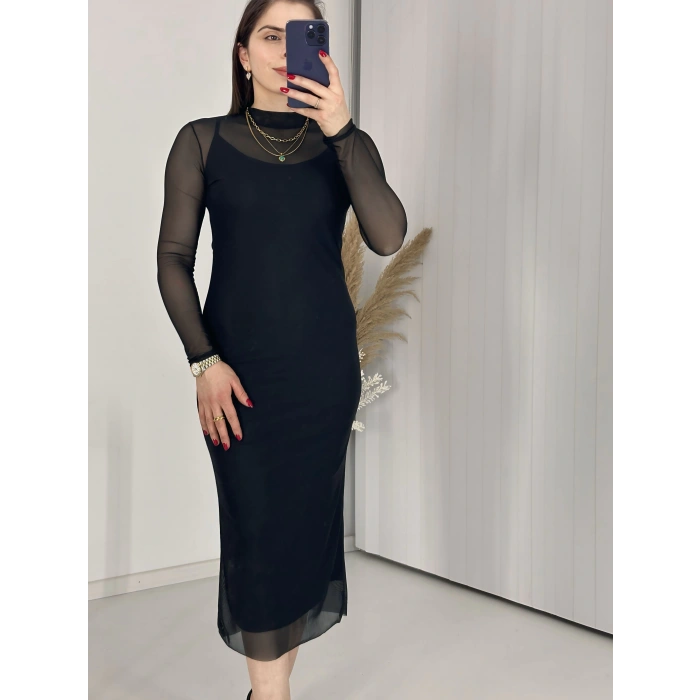 Siyah Tüllü Dik Yaka Uzun Elbise