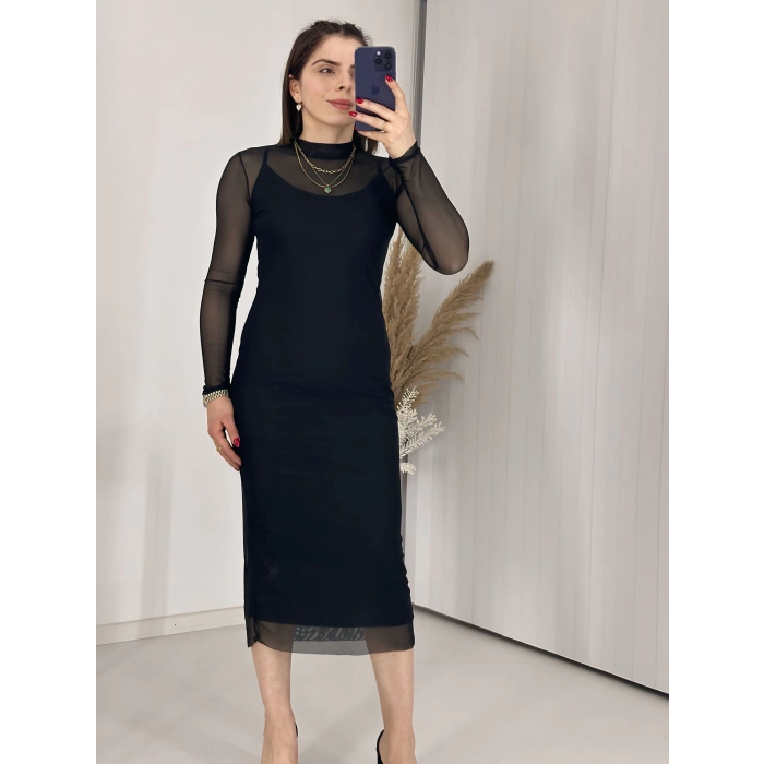 Siyah Tüllü Dik Yaka Uzun Elbise