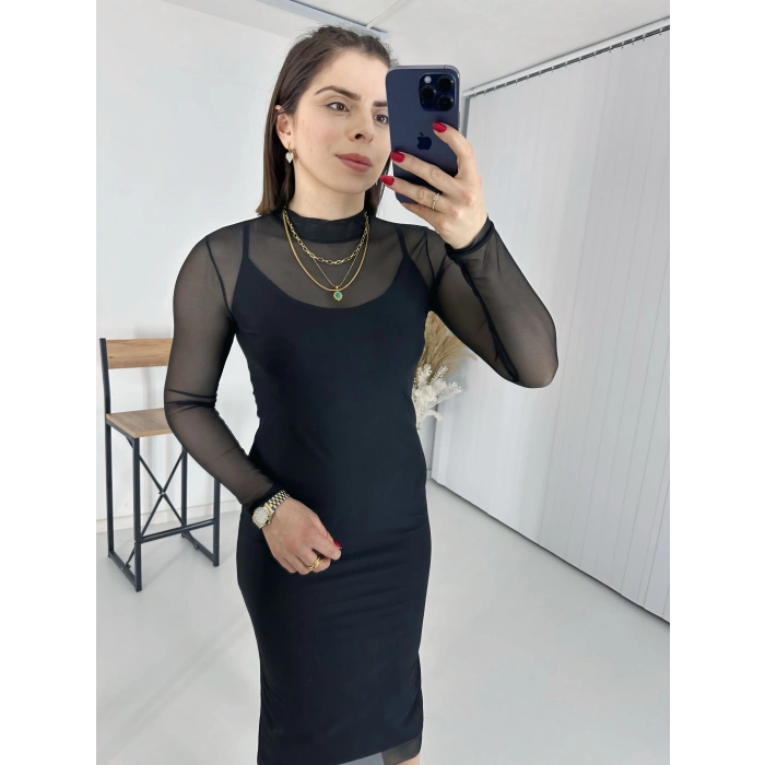 Siyah Tüllü Dik Yaka Uzun Elbise