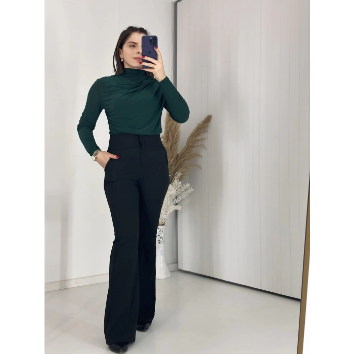 Yeşil Büzgü Detaylı Dik Yaka Sandy Bluz