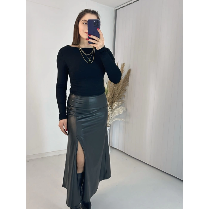 Yırtmaçlı Midi Boy Siyah Deri Etek