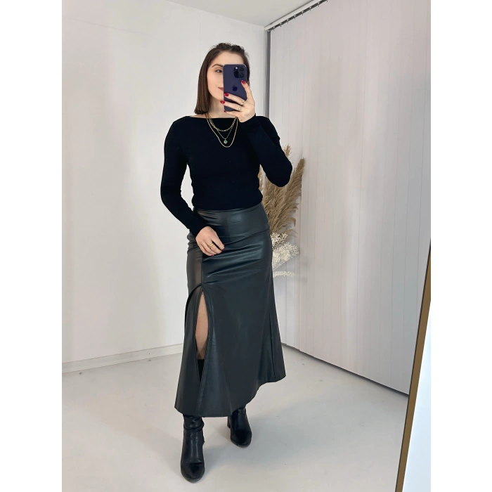 Yırtmaçlı Midi Boy Siyah Deri Etek