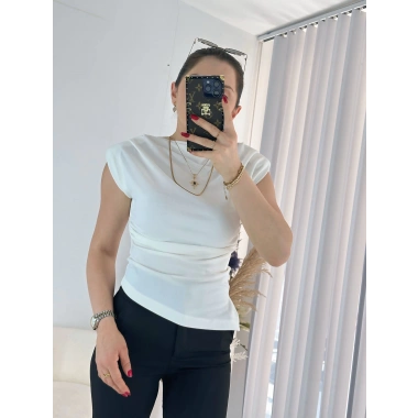 Beyaz Asimetrik Kesim Vatkalı Bluz