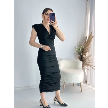 Derin Dekolteli Yan Büzgülü Örme Elbise