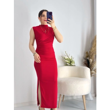 Kırmızı Drapeli Yırtmaçlı Elbise