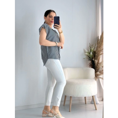 Siyah Beyaz Çizgili Gömlek