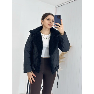 Yakası Kürklü Kemerli Kısa Şişme Mont