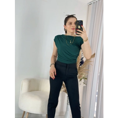 Yeşil Sandy Kolsuz Büzgülü Bluz