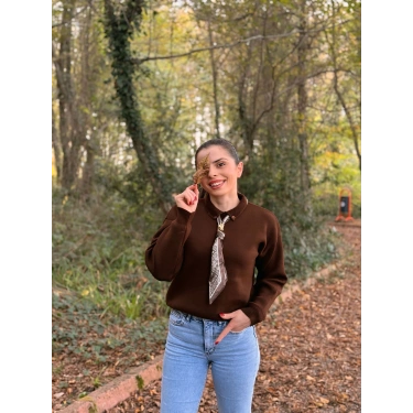 Fular detay Polo yaka kazak kahve