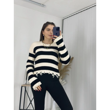 Krem Çigili Yırtık Detaylı Triko Kazak