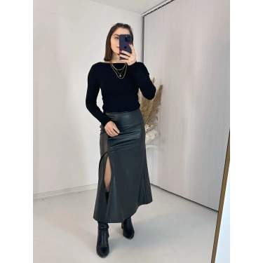 Yırtmaçlı Midi Boy Siyah Deri Etek