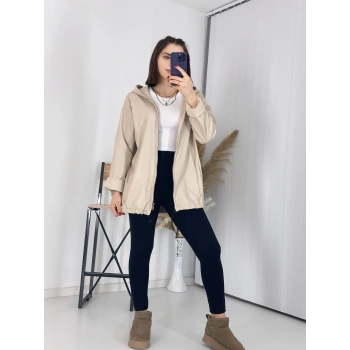 Kapşonlu Bej Deri Yağmurluk