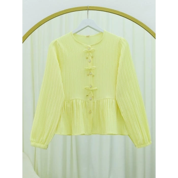 Önü Fiyonk Detaylı Düğmeli Kolu Lastikli bluz sarı