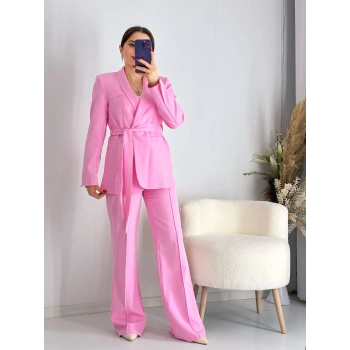 Pembe Şal Yaka Bağlama Detay Ceket Pantolon Takım