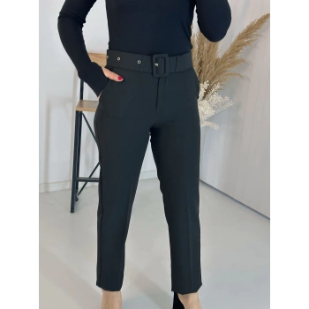 Siyah Kemerli Boru Paça Kumaş Pantolon