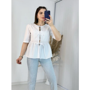 Önden Bağlamalı Beyaz Gömlek