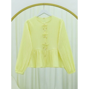 Önü Fiyonk Detaylı Düğmeli Kolu Lastikli bluz sarı