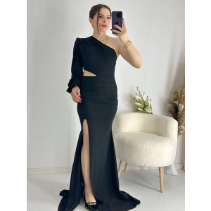 Siyah Bel Dekolteli İthal Krep Kumaş Tek Kol Abiye