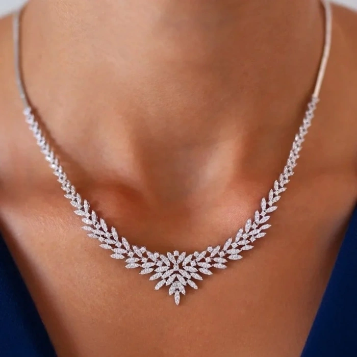 14 Ayar Altın Beyaz Yaprak Motif Set Takımı