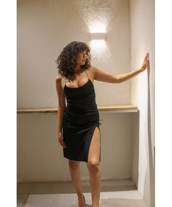 Yırtmaçlı Siyah Elbise